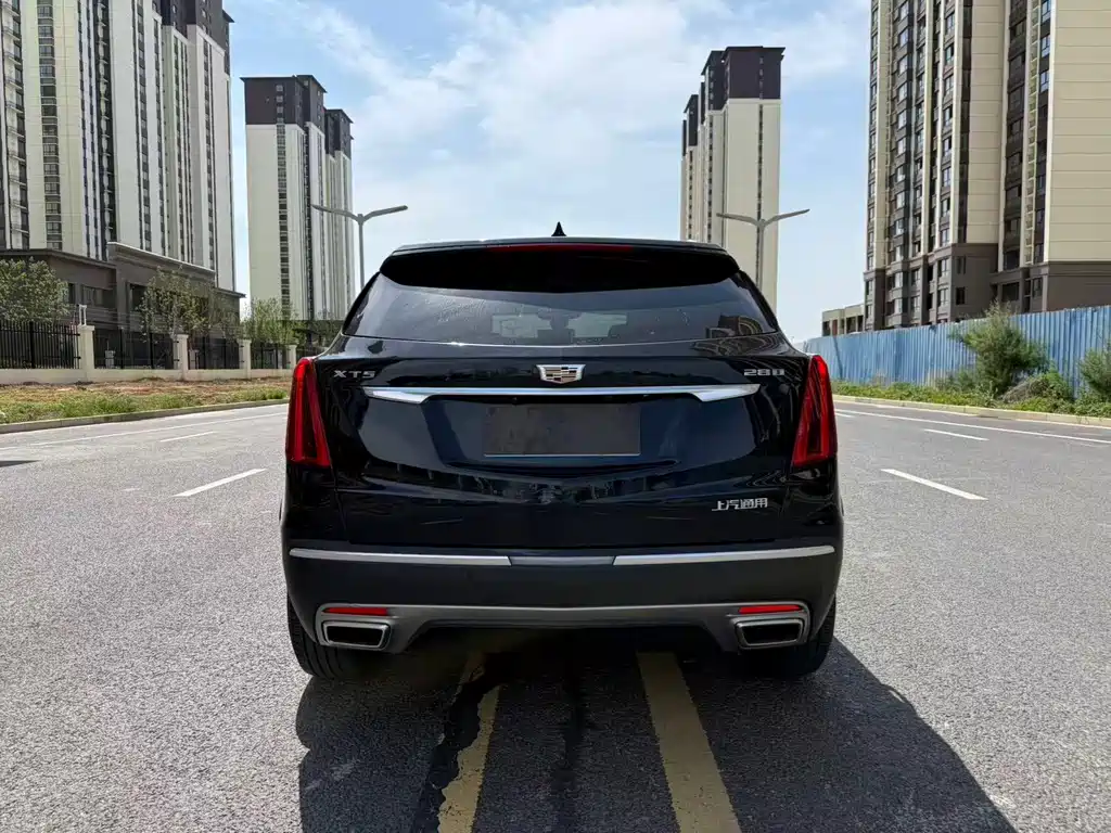 Cadillac XT5 2022 — фото 10