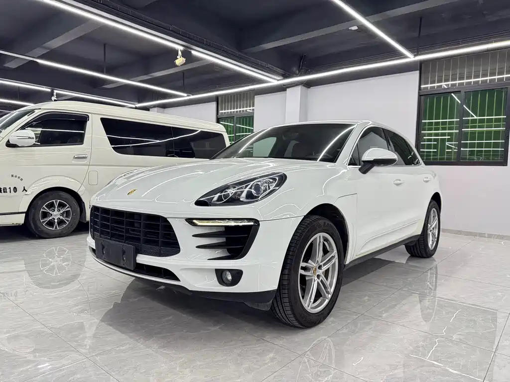 Porsche Macan 2015 — фото 1