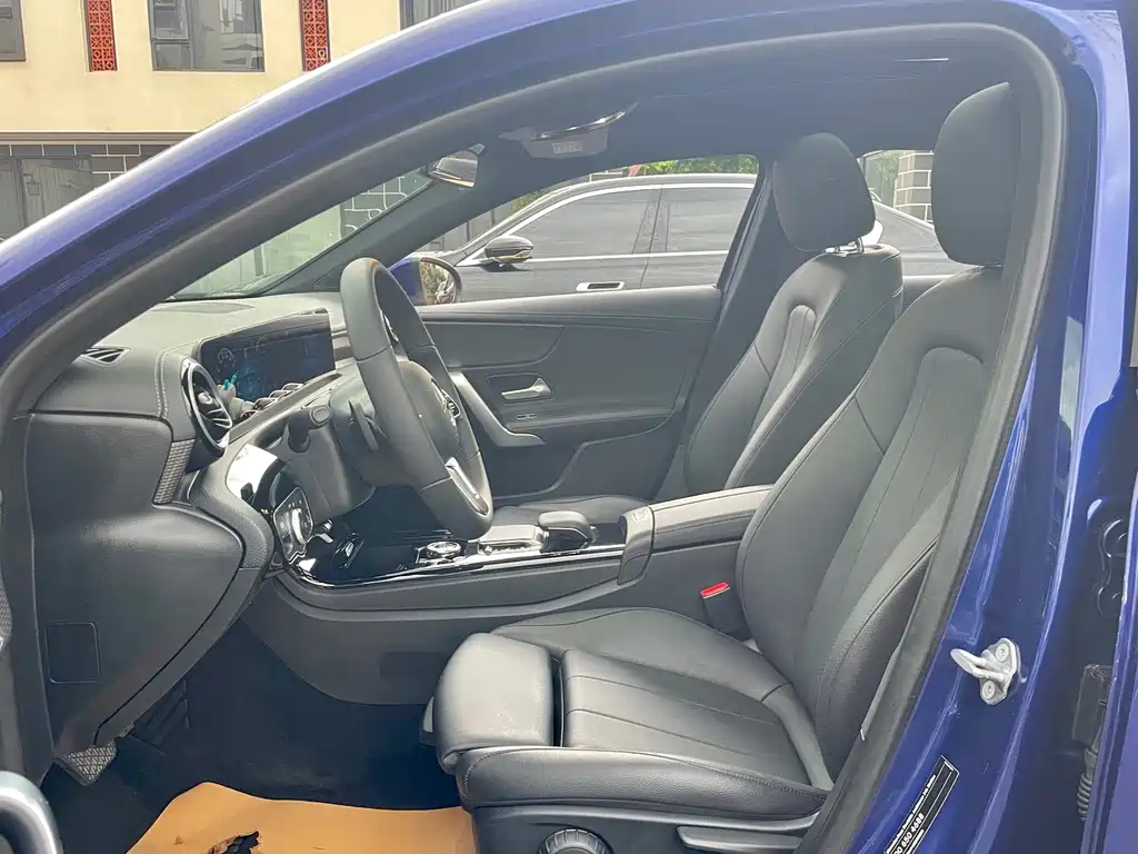 Mercedes-Benz A-Class 2020 — фото 13