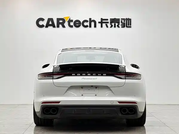 Porsche Panamera 2022