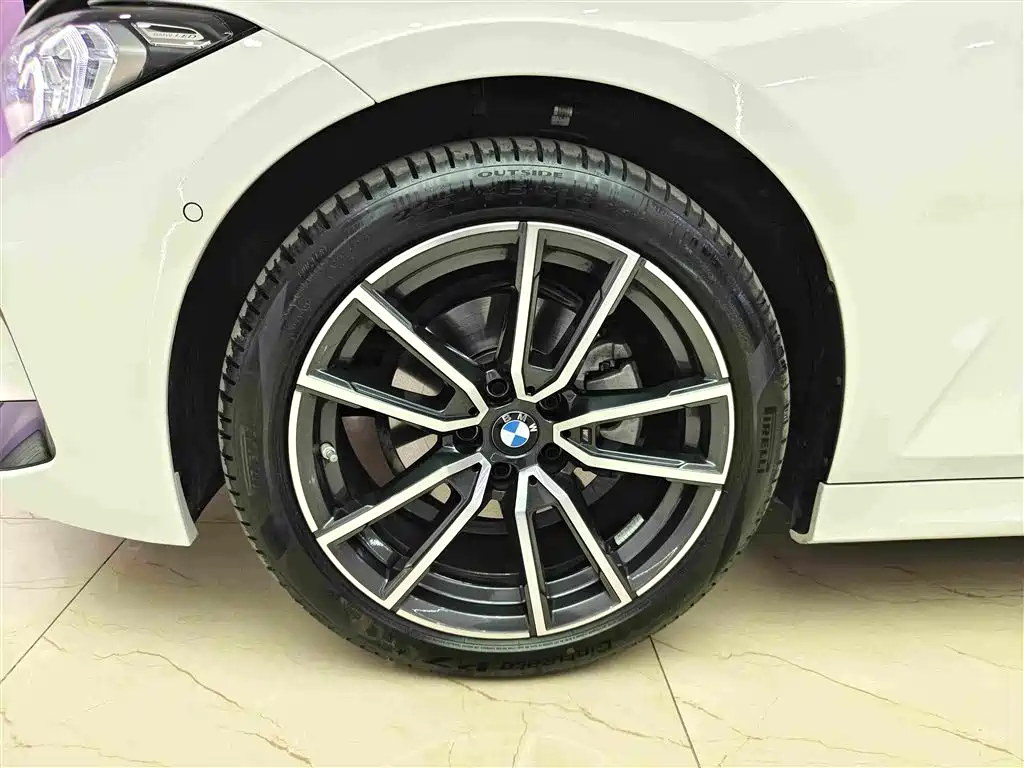 BMW 3 Series 2025 — фото 14