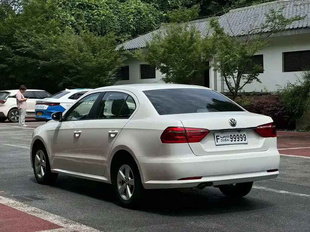 Volkswagen Lavida 2015