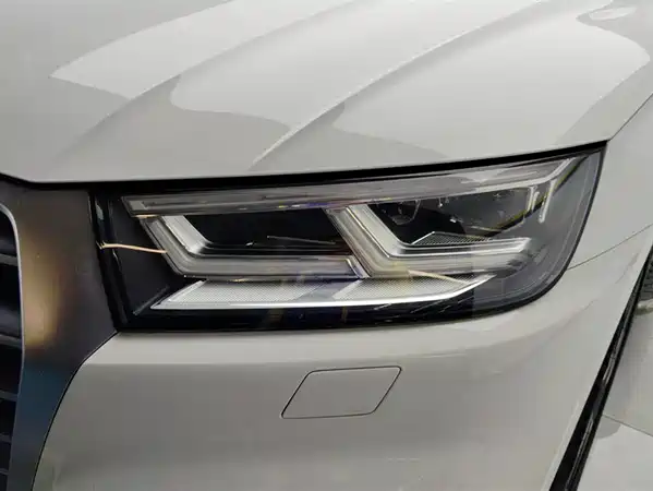 Audi Q5L 2020