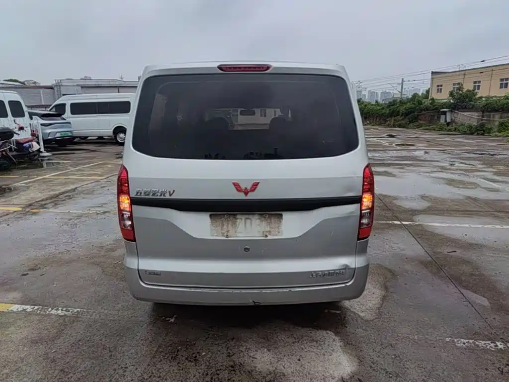 Wuling Hongguang V 2022