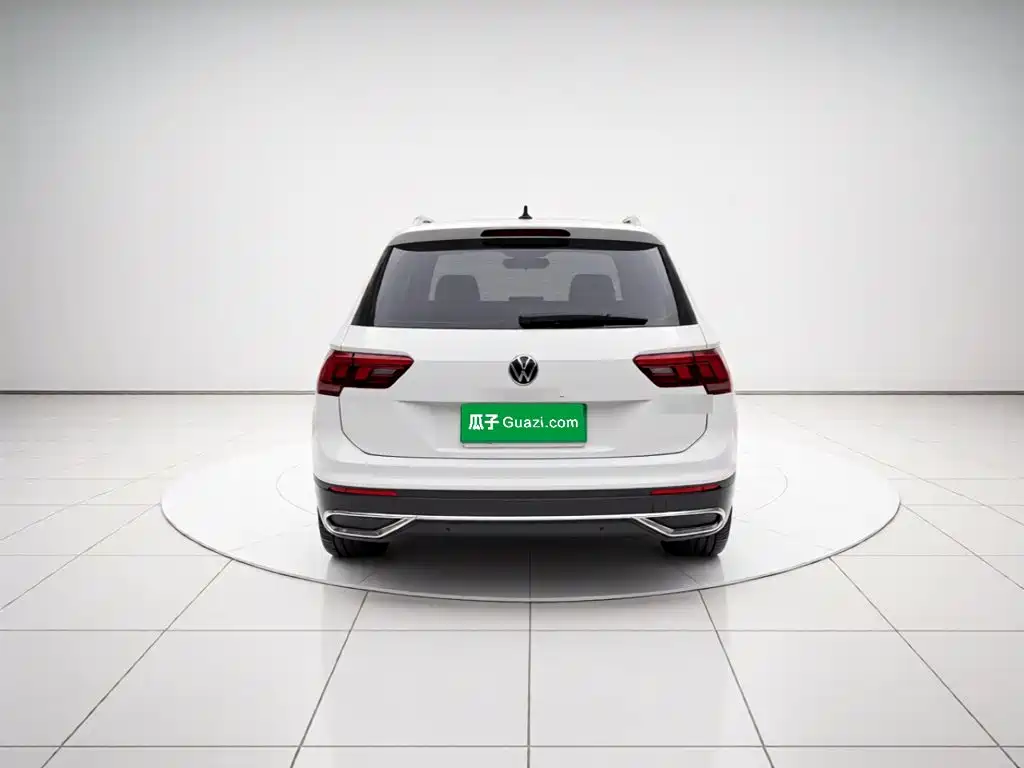 Volkswagen Tiguan L 2022 — фото 3