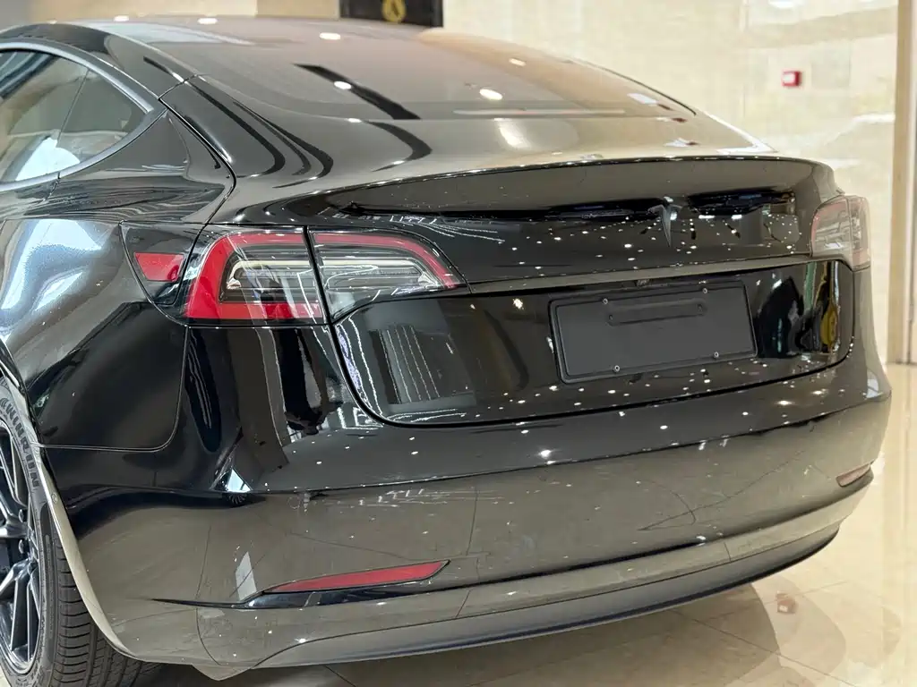 Tesla Model 3 2019 — фото 16