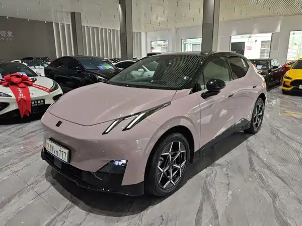 Lynk & Co Z20 2025