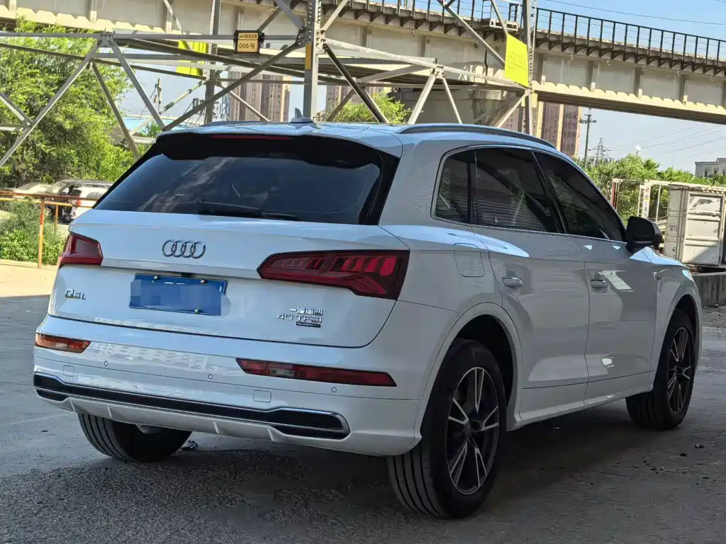 Audi Q5L 2018 — фото 6