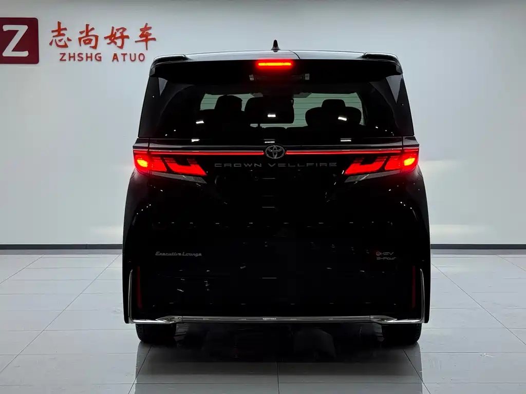 Toyota Vellfire 2024 — фото 13