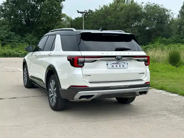 Ford Explorer 2024