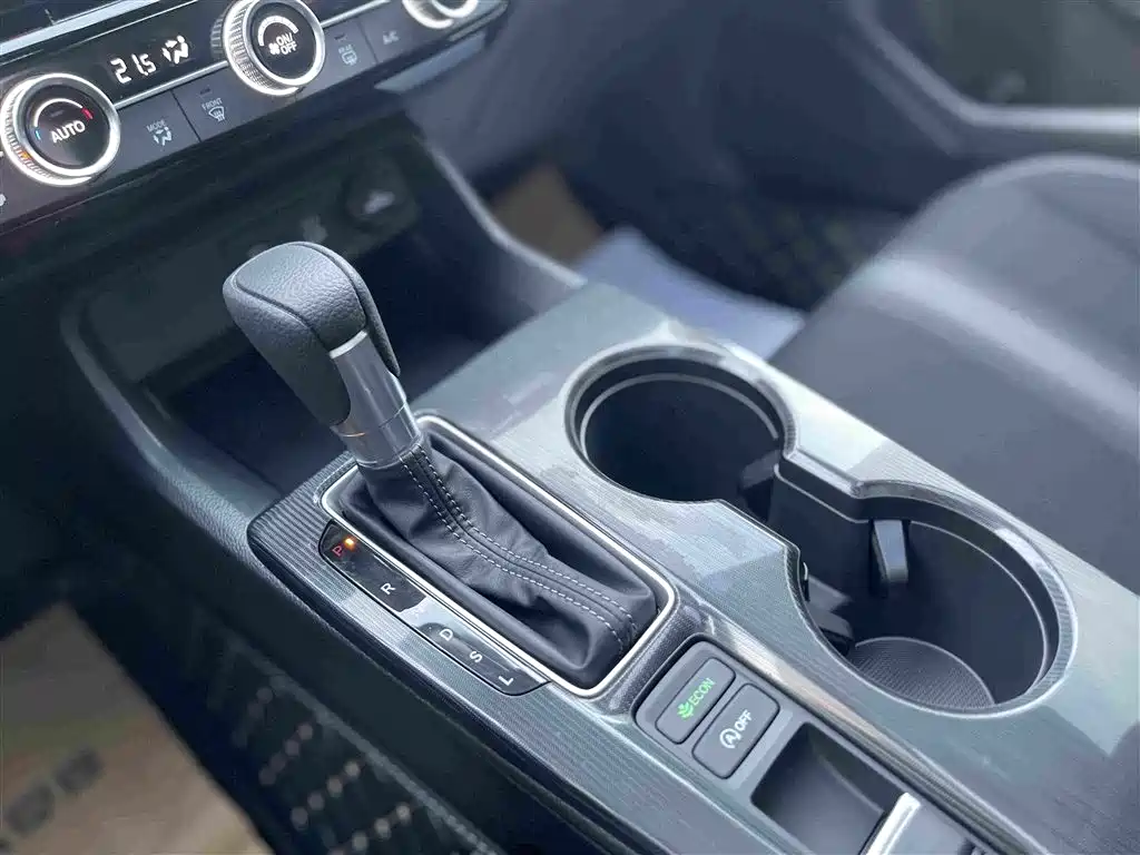Honda Civic 2025 — фото 17