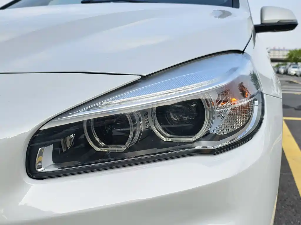 BMW 2 Series Active Tourer 2018 — фото 25