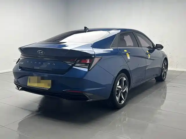 Hyundai Elantra 2021