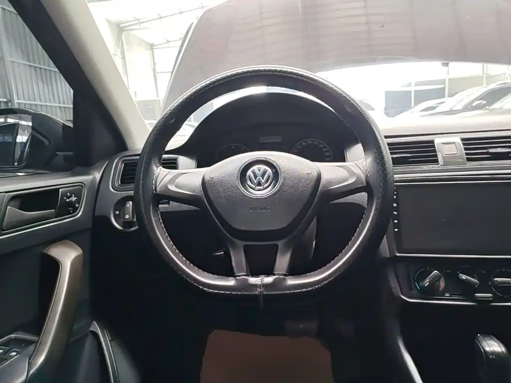 Volkswagen Santana 2019 — фото 11