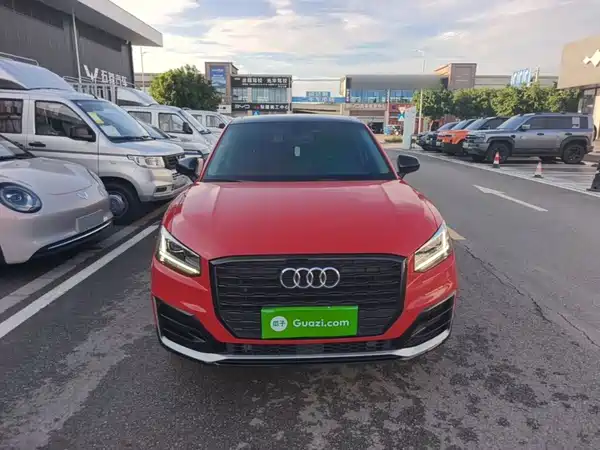 Audi Q2L 2020
