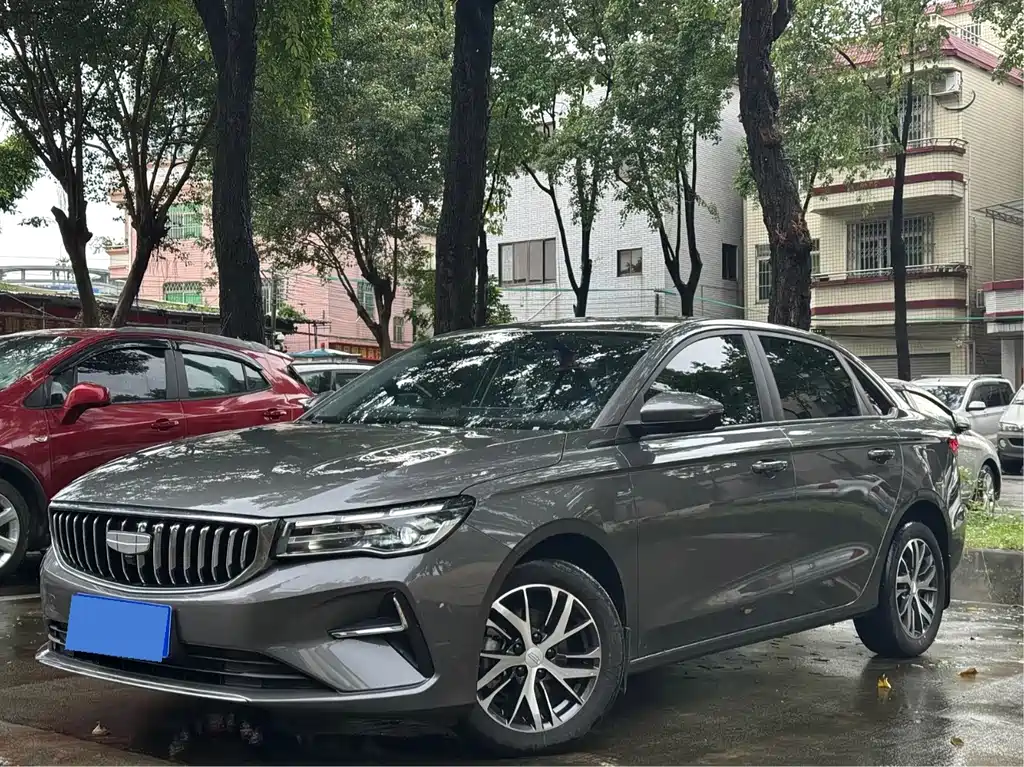 Geely Emgrand 2025 — фото 1