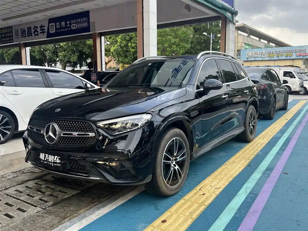 Mercedes-Benz GLC 2025