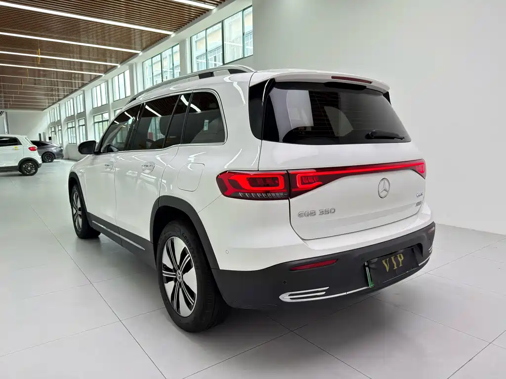 Mercedes-Benz EQB 2023