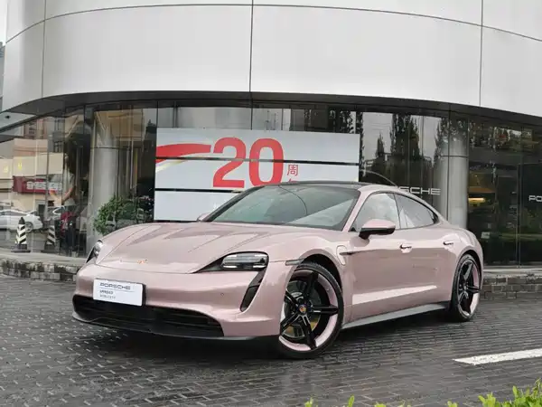 Porsche Taycan 2021