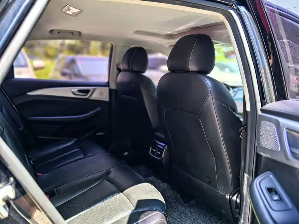 Roewe i6 MAX 2021 — фото 19