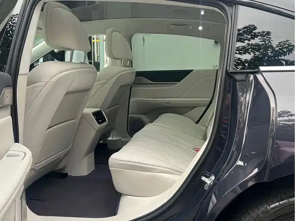 Buick Zhijing L7 2025