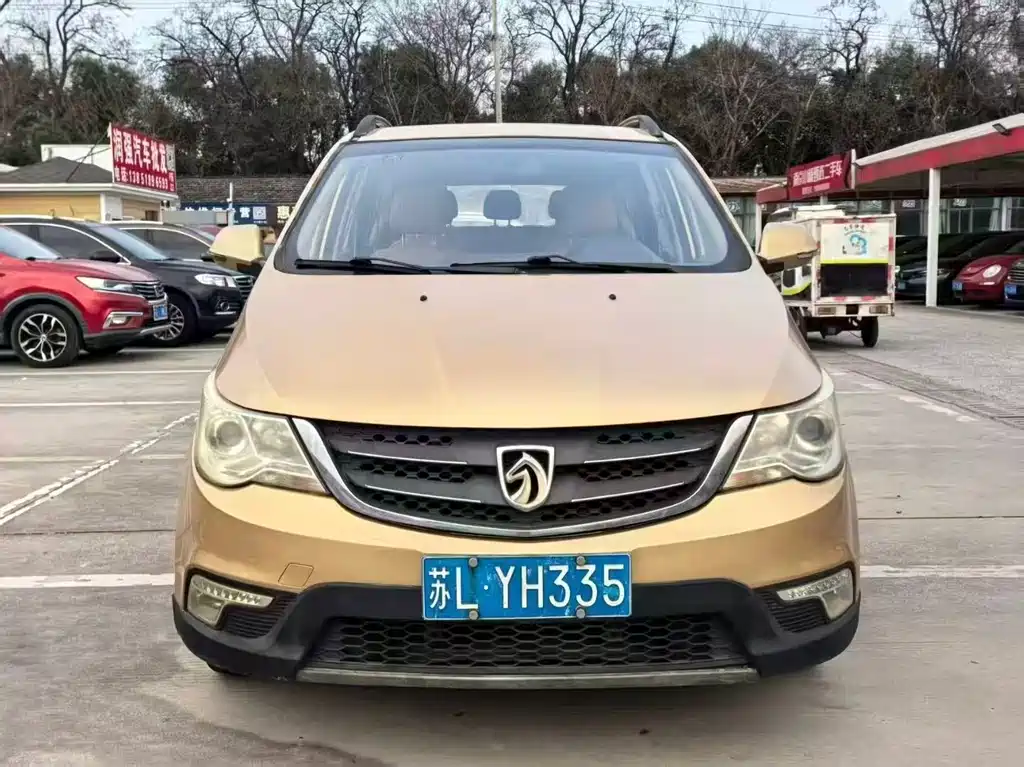 Baojun 730 2015