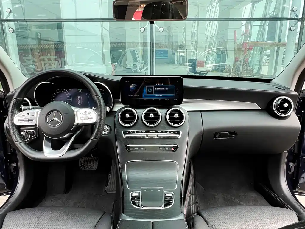 Mercedes-Benz C-Class 2019 — фото 12