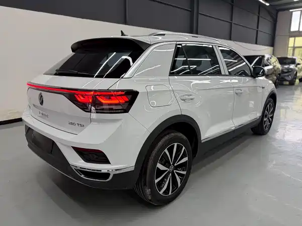 Volkswagen T-Roc 2023