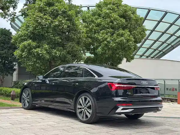 Audi A6L 2022
