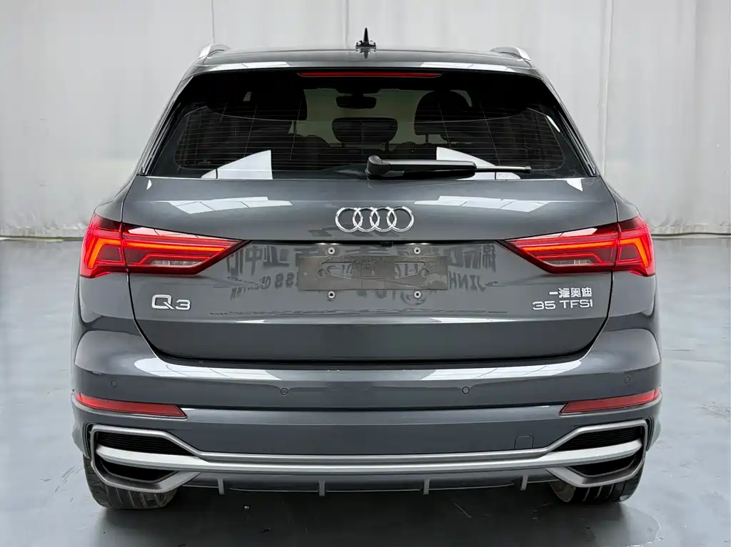Audi Q3 2023 — фото 16
