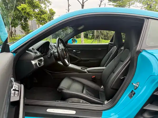 Porsche 718 2016