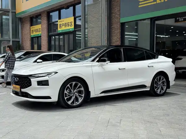 Ford Mondeo 2023