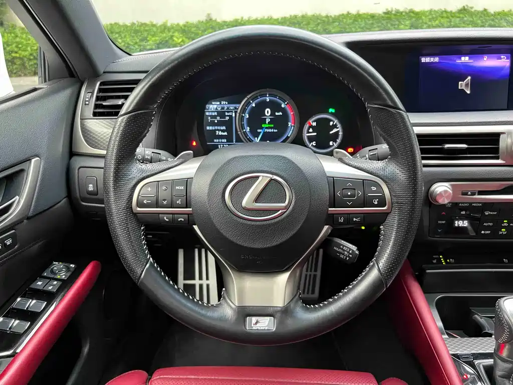 Lexus GS 2017 — фото 21