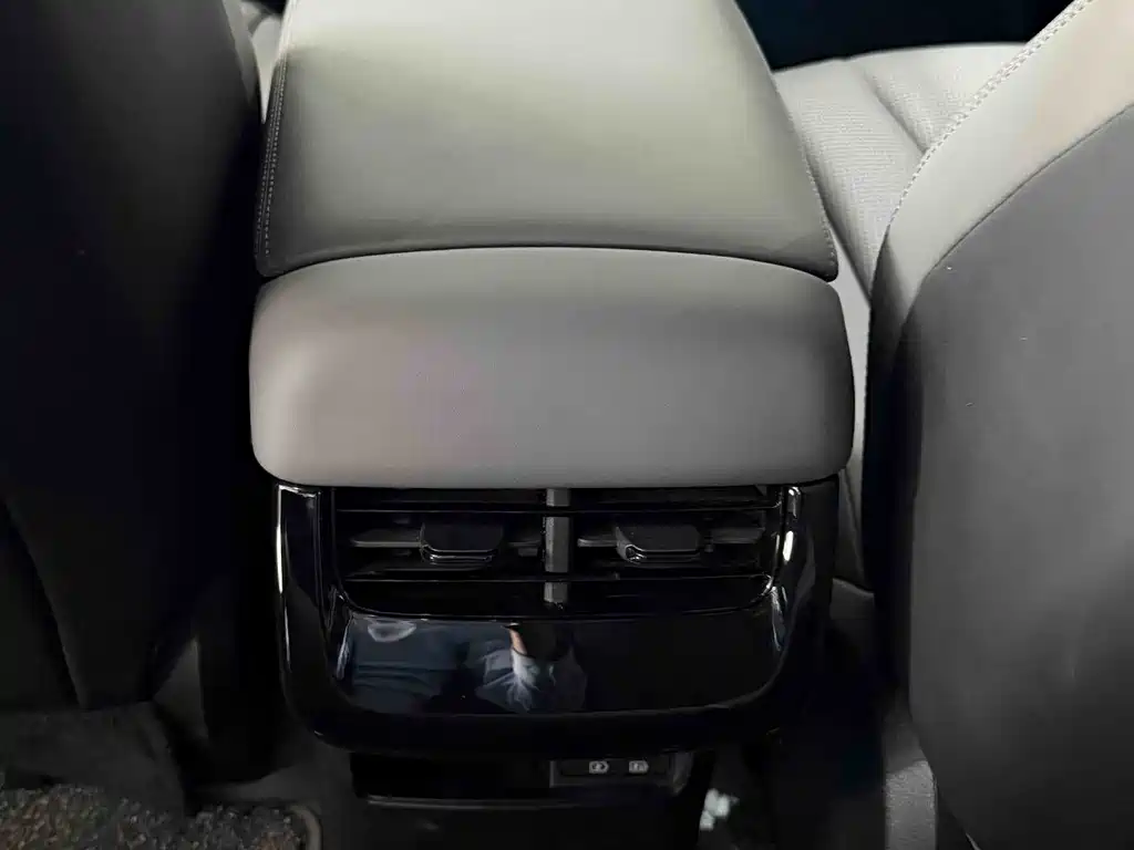 BYD Seal 07 DM-i 2025 — фото 14