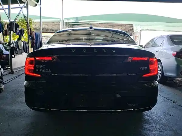 Volvo S90 2018