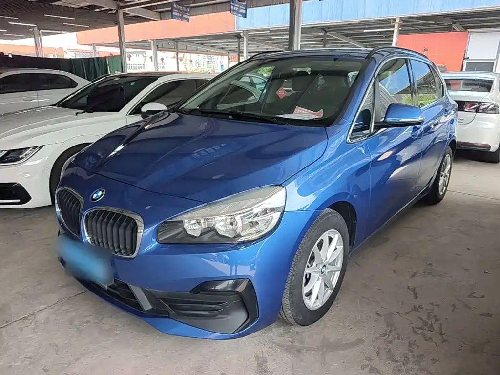 BMW 2 Series Station Wagon 2019 — фото 1
