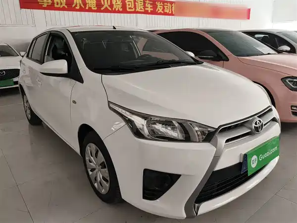 Toyota Yaris L 2015