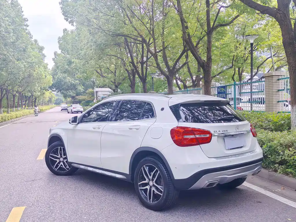 Mercedes-Benz GLA 2015 — фото 16