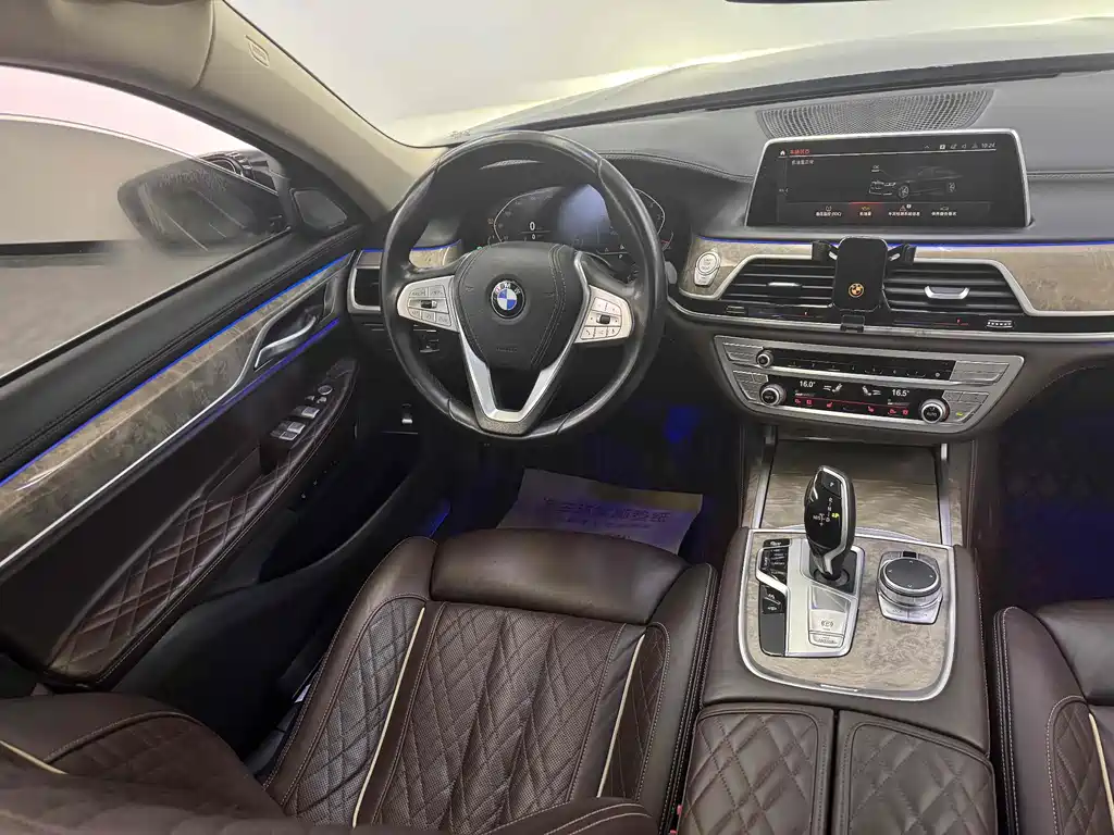 BMW 7 Series 2022 — фото 15