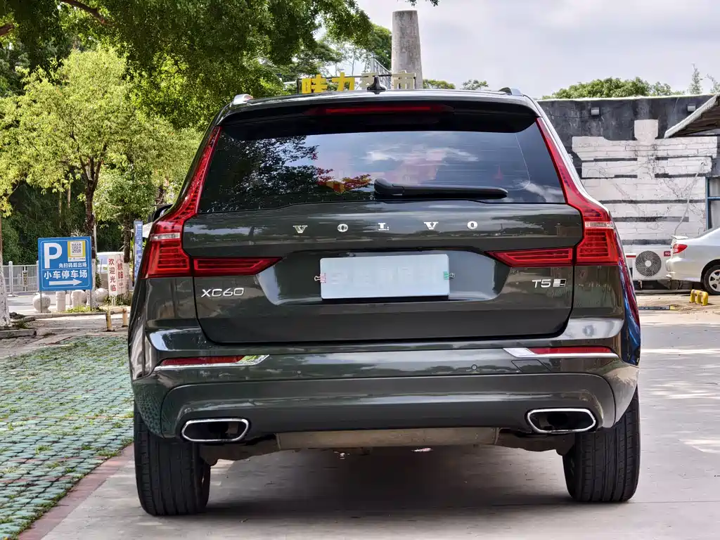Volvo XC60 2019 — фото 13