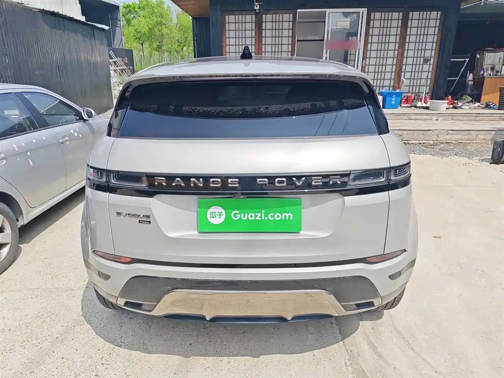 Land Rover Evoque 2023 — фото 4