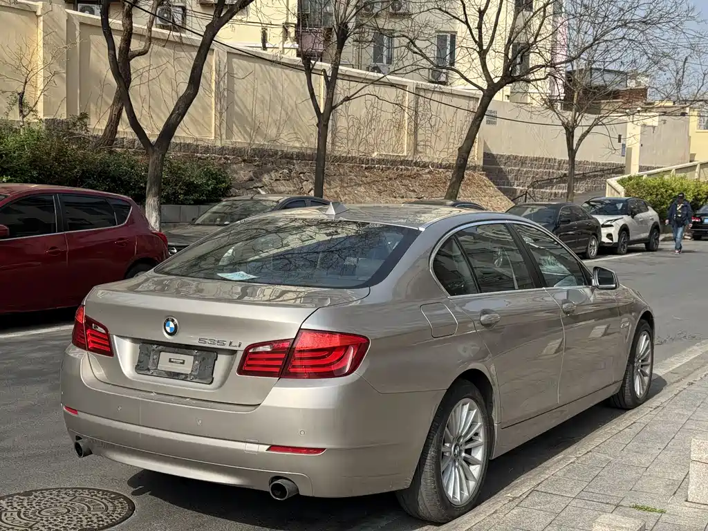 BMW 5 Series 2013 — фото 7
