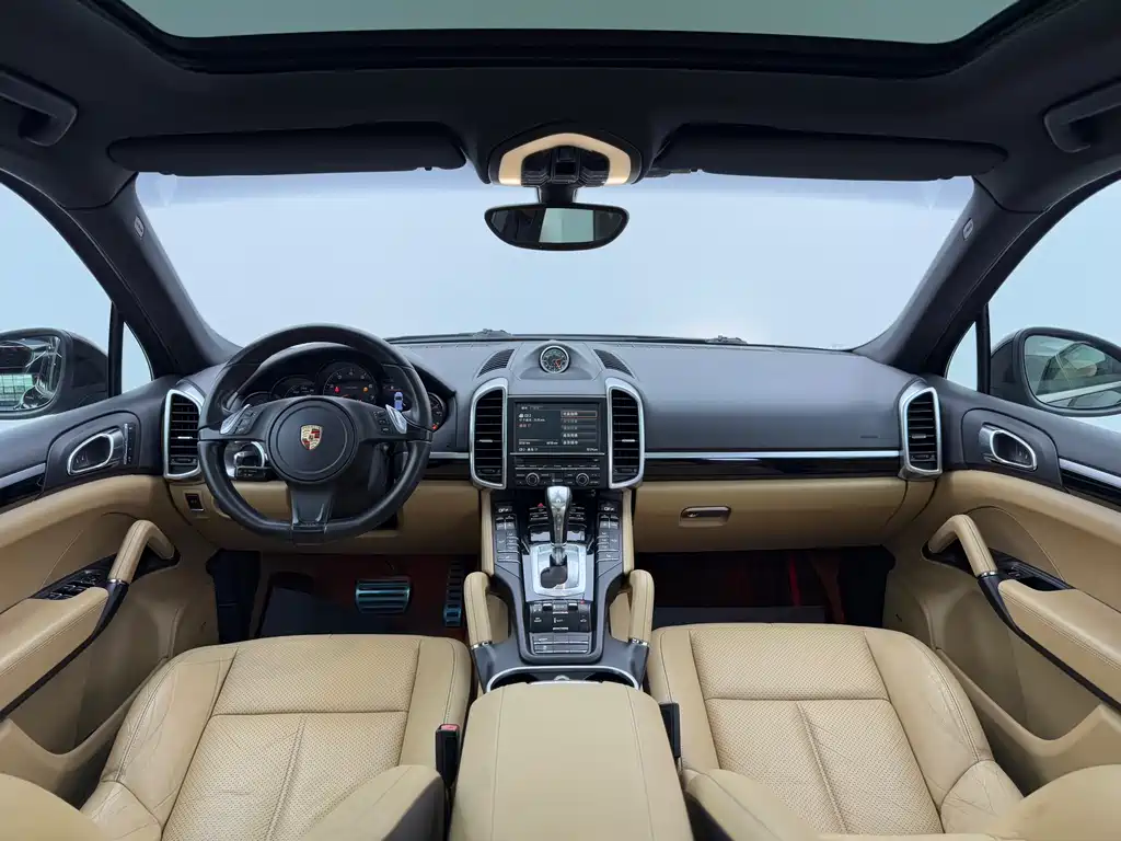 Porsche Cayenne 2014 — фото 10