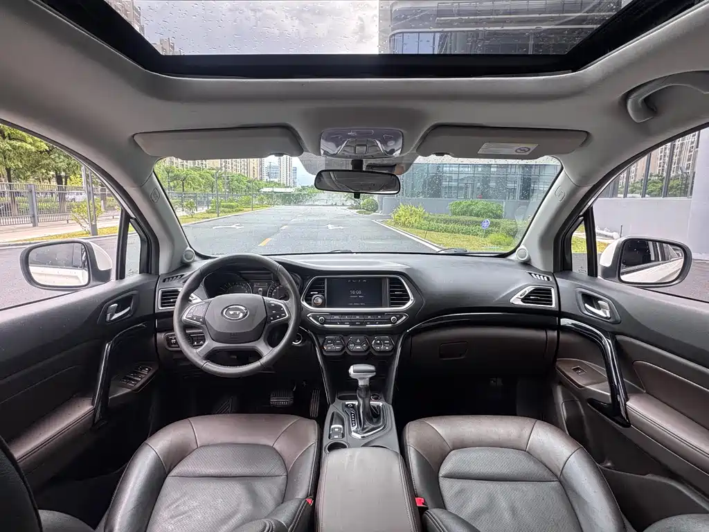 GAC Trumpchi GS4 2017 — фото 6
