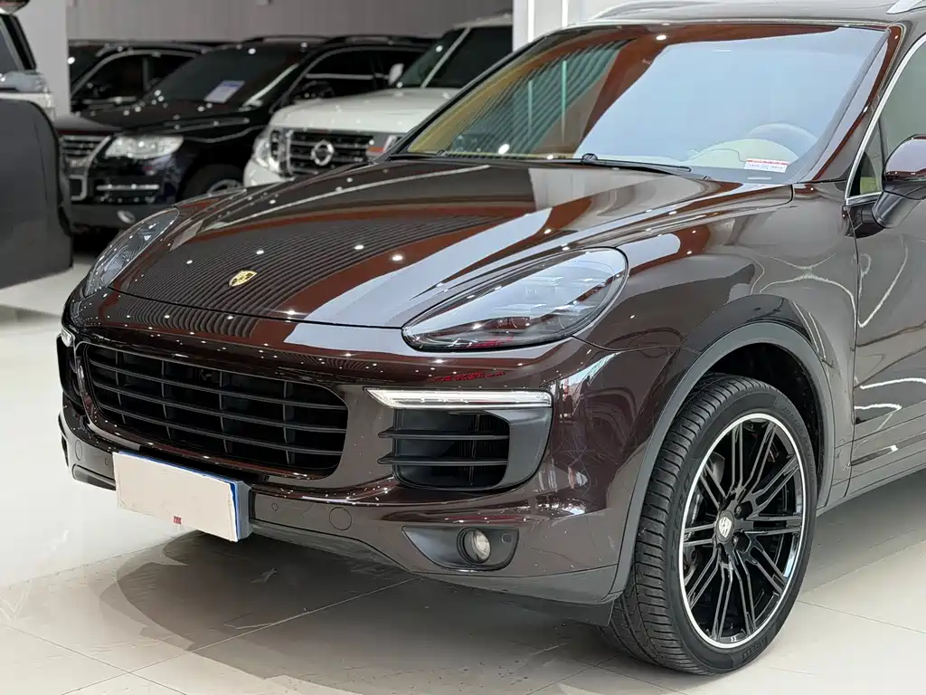 Porsche Cayenne 2015 — фото 4