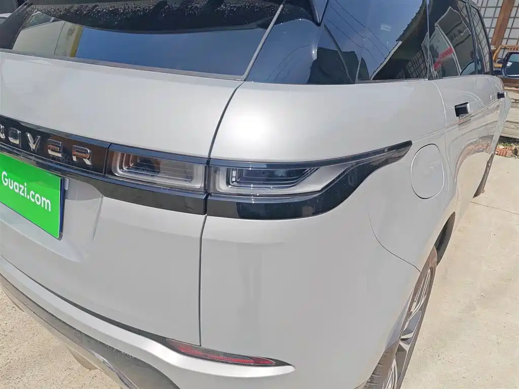 Land Rover Evoque 2023 — фото 24