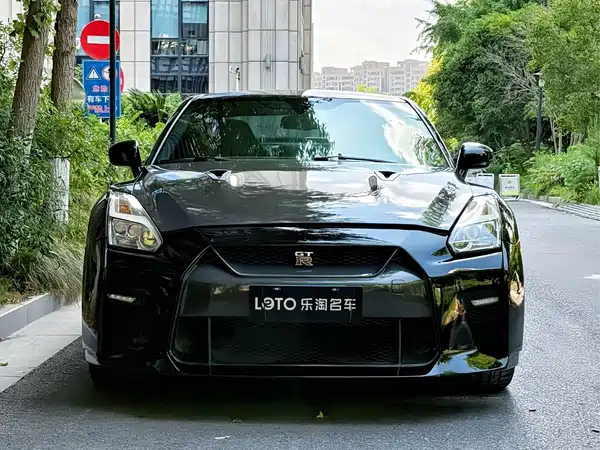 Nissan GT-R 2011