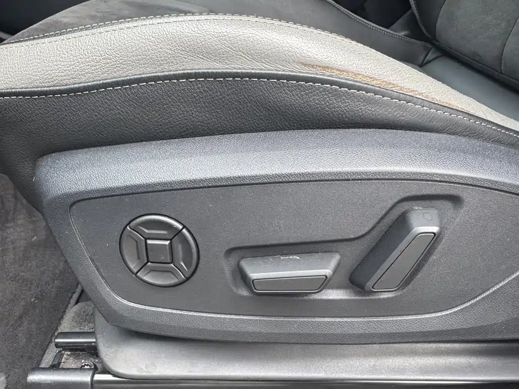 Audi Q3 2021 — фото 16