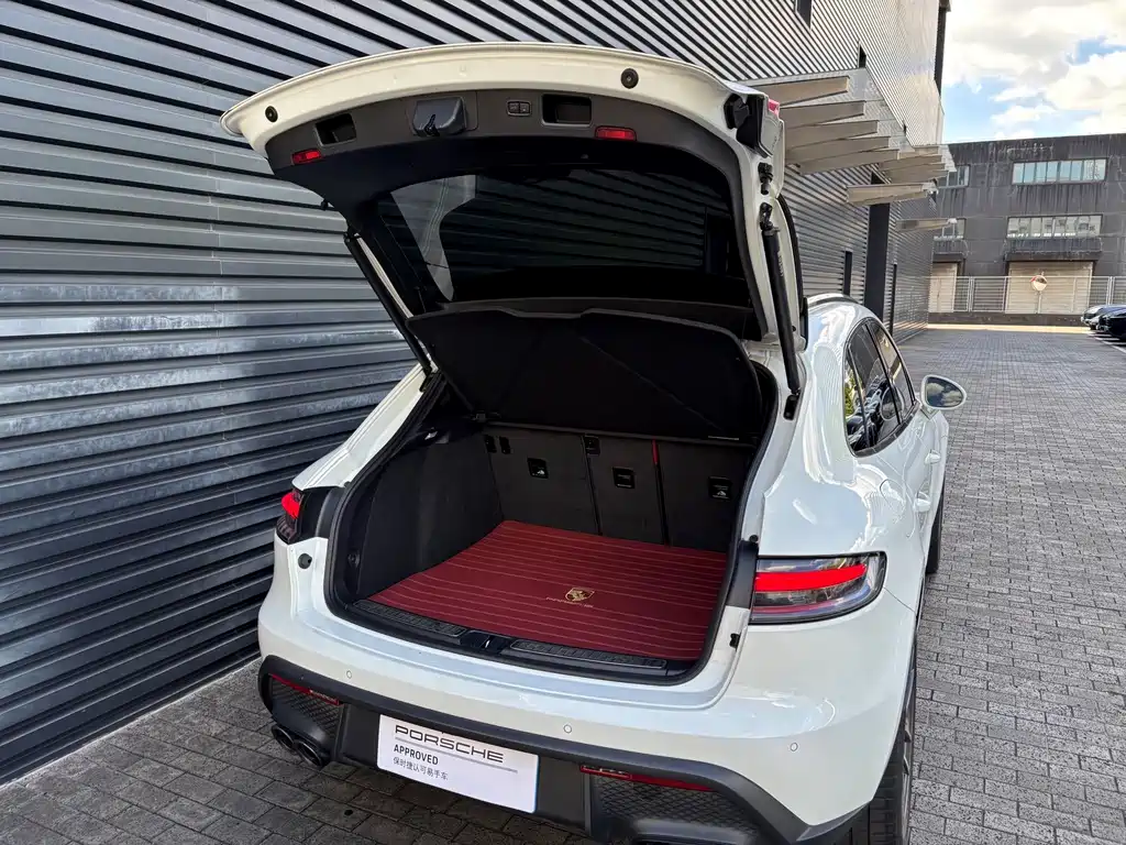 Porsche Macan 2022 — фото 10