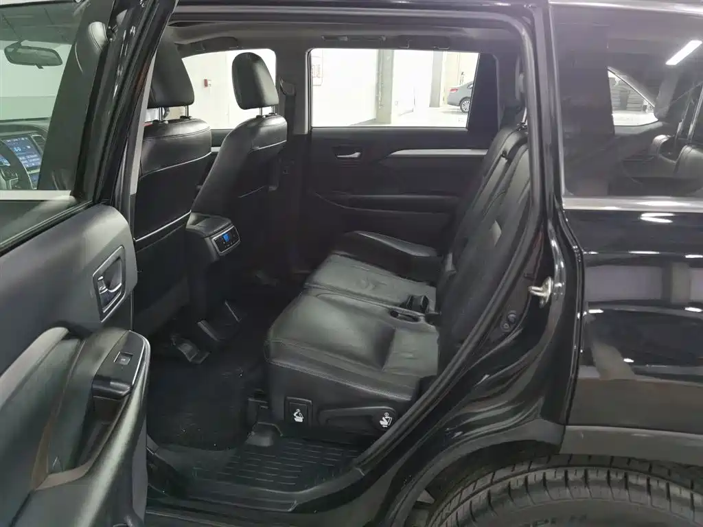 Toyota Highlander 2015 — фото 15